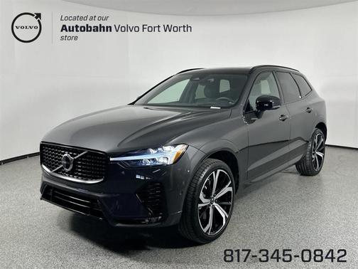 2022 Volvo XC60 B6 R-Design