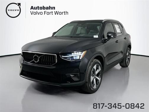 2025 Volvo XC40 B5 Plus Bright Theme