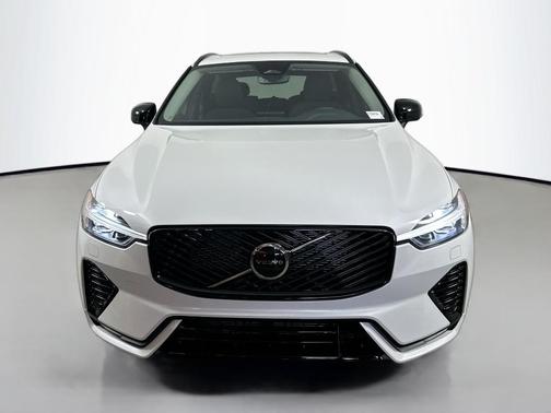 2026 Volvo XC60 B5 Core