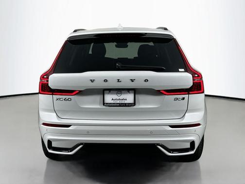 2026 Volvo XC60 B5 Core