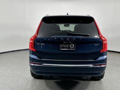2025 Volvo XC90 B5 Ultra