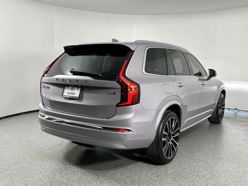 2026 Volvo XC90 B6 Ultra 7-Seater