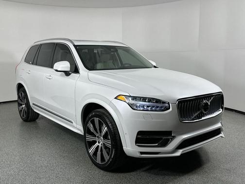 2025 Volvo XC90 Plug-In Hybrid T8 Plus 7-Seater