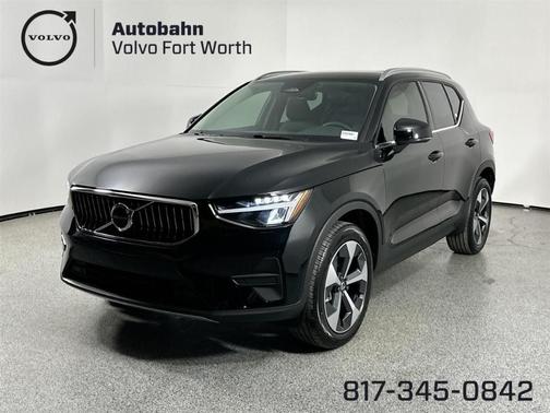 2025 Volvo XC40 B5 Core Bright Theme