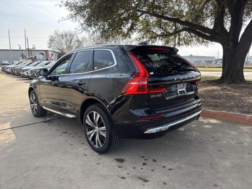 2023 Volvo XC60 B5 Plus Bright Theme