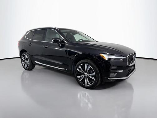 2023 Volvo XC60 B5 Plus Bright Theme