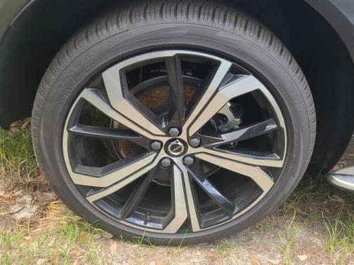 2025 Volvo XC60 Plug-In Hybrid T8 Ultra