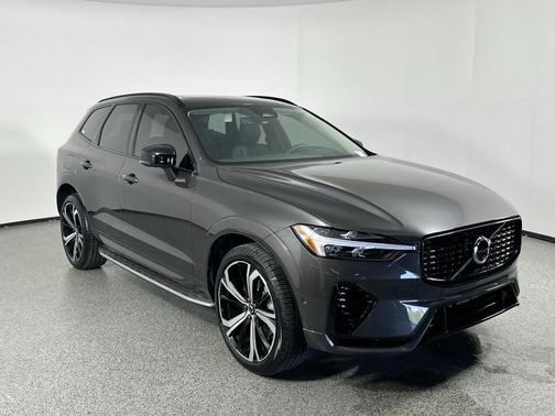 2025 Volvo XC60 Plug-In Hybrid T8 Ultra