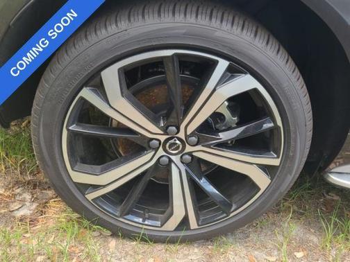 2025 Volvo XC60 Plug-In Hybrid T8 Ultra