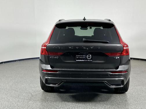 2025 Volvo XC60 Plug-In Hybrid T8 Ultra