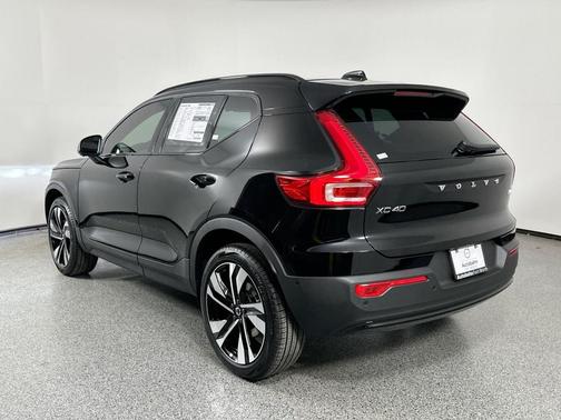 2026 Volvo XC40