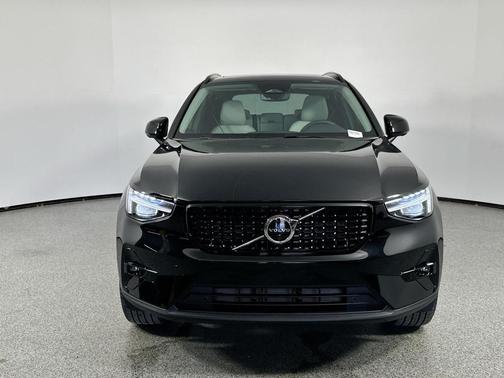 2026 Volvo XC40