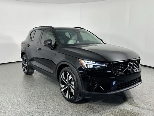 2026 Volvo XC40