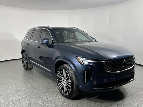 2025 Volvo XC90 B5 Plus 6-Seater