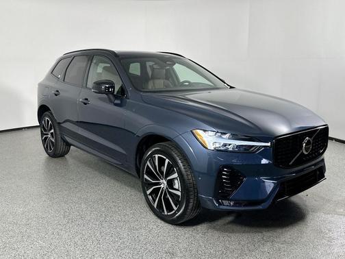 2025 Volvo XC60 B5 Plus