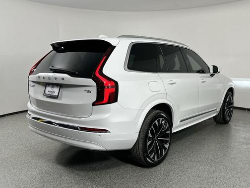 2025 Volvo XC90 Plug-In Hybrid T8 Plus 6-Seater
