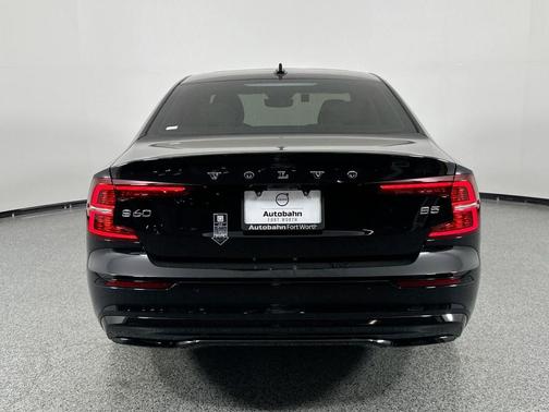 2025 Volvo S60 B5 Plus