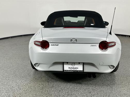 2016 Mazda MX-5 Miata Sport