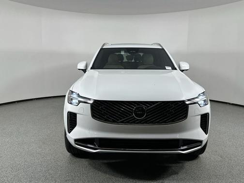 2025 Volvo XC90 Plug-In Hybrid T8 Plus 7-Seater