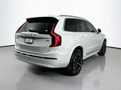 2025 Volvo XC90 Plug-In Hybrid T8 Plus 7-Seater