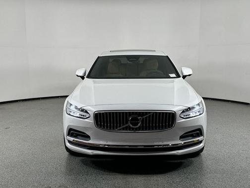2025 Volvo S90 B6 Ultra