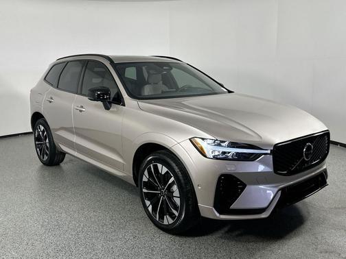 2026 Volvo XC60 T8 PLUS