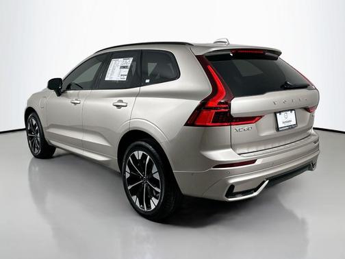 2026 Volvo XC60 Plug-In Hybrid T8 Plus