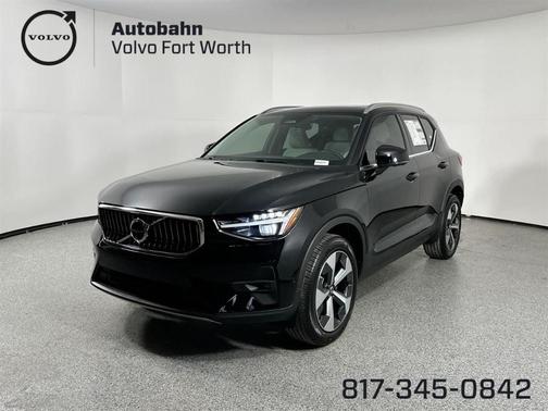 2025 Volvo XC40 B5 Plus Bright Theme