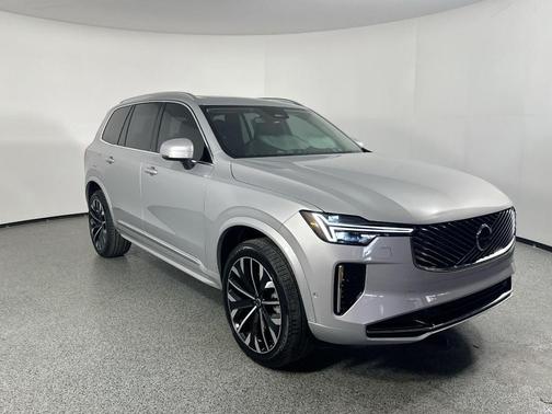 2025 Volvo XC90 B5 Plus 6-Seater