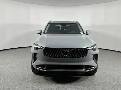 2025 Volvo XC90 Plug-In Hybrid T8 Ultra 7-Seater