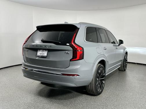 2025 Volvo XC90 Plug-In Hybrid T8 Ultra 7-Seater