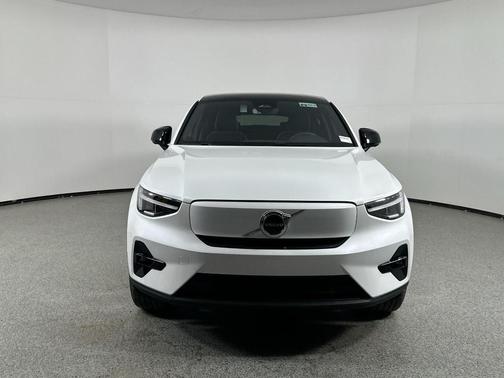 2024 Volvo C40 Recharge Pure Electric Twin Plus