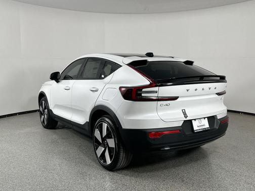 2024 Volvo C40 Recharge Pure Electric Twin Plus