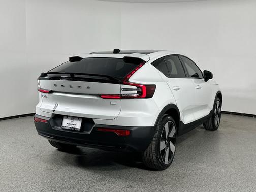2024 Volvo C40 Recharge Pure Electric Twin Plus