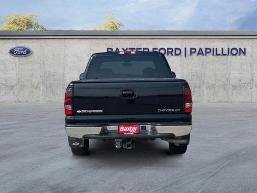 2004 Chevrolet Silverado 1500 LS Crew Cab