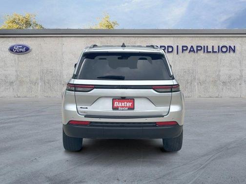 2024 Jeep Grand Cherokee Laredo