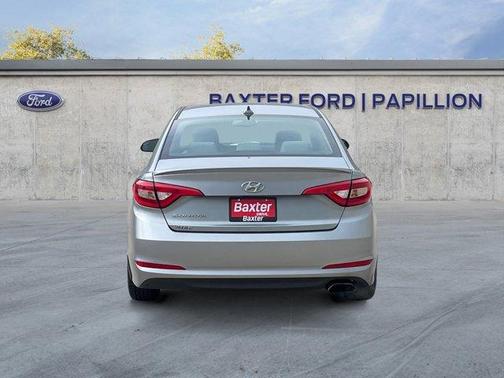 2017 Hyundai SONATA SE