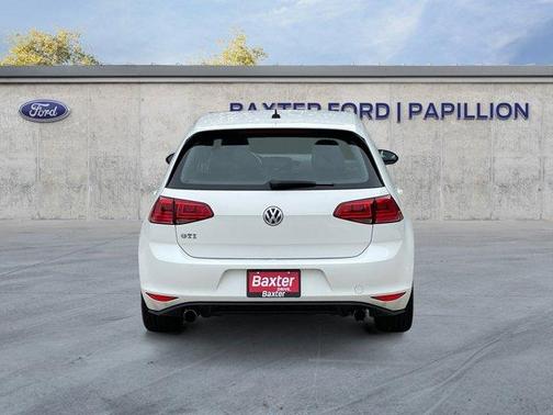 2016 Volkswagen Golf GTI 2.0T SE 4-Door