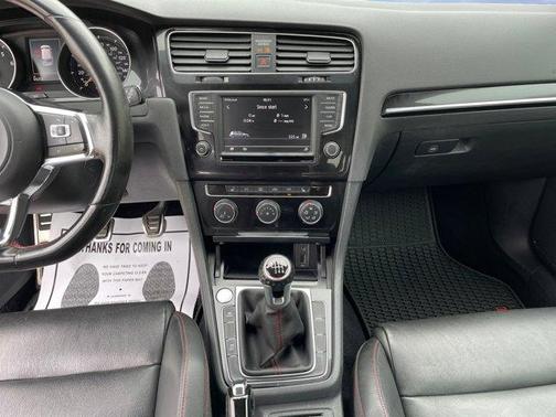 2016 Volkswagen Golf GTI 2.0T SE 4-Door