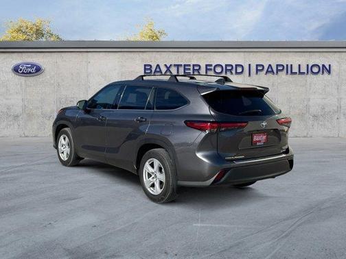 2022 Toyota Highlander LE