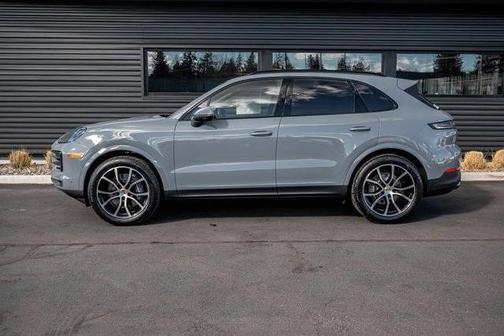 2025 Porsche Cayenne 