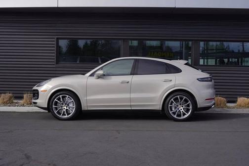 2023 Porsche Cayenne 