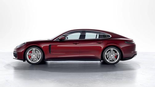 2022 Porsche Panamera 
