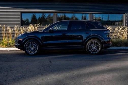 2023 Porsche Cayenne 