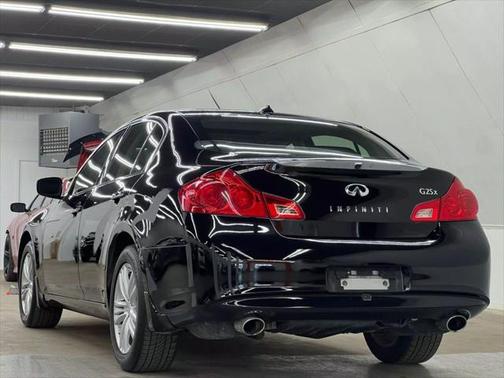 2011 INFINITI G25x Base