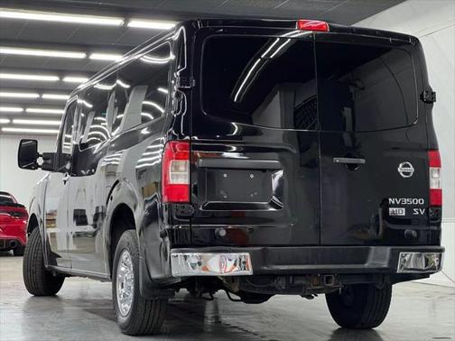 2013 Nissan NV Passenger NV3500 HD S V8