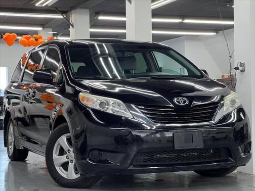 2015 Toyota Sienna LE