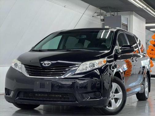 2015 Toyota Sienna LE