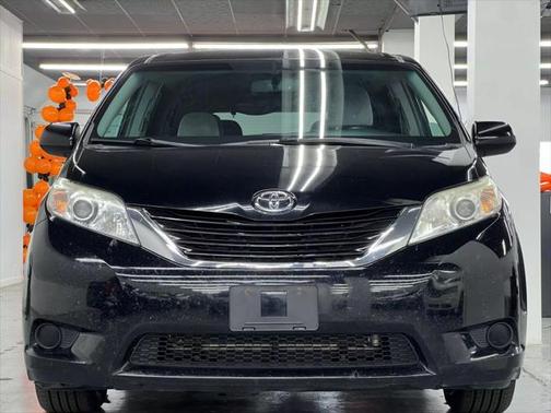 2015 Toyota Sienna LE