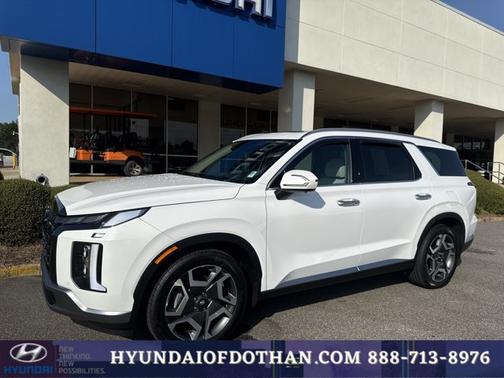 White 2025 Hyundai PALISADE Limited